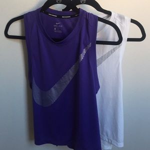 Nike 2 Medium tops